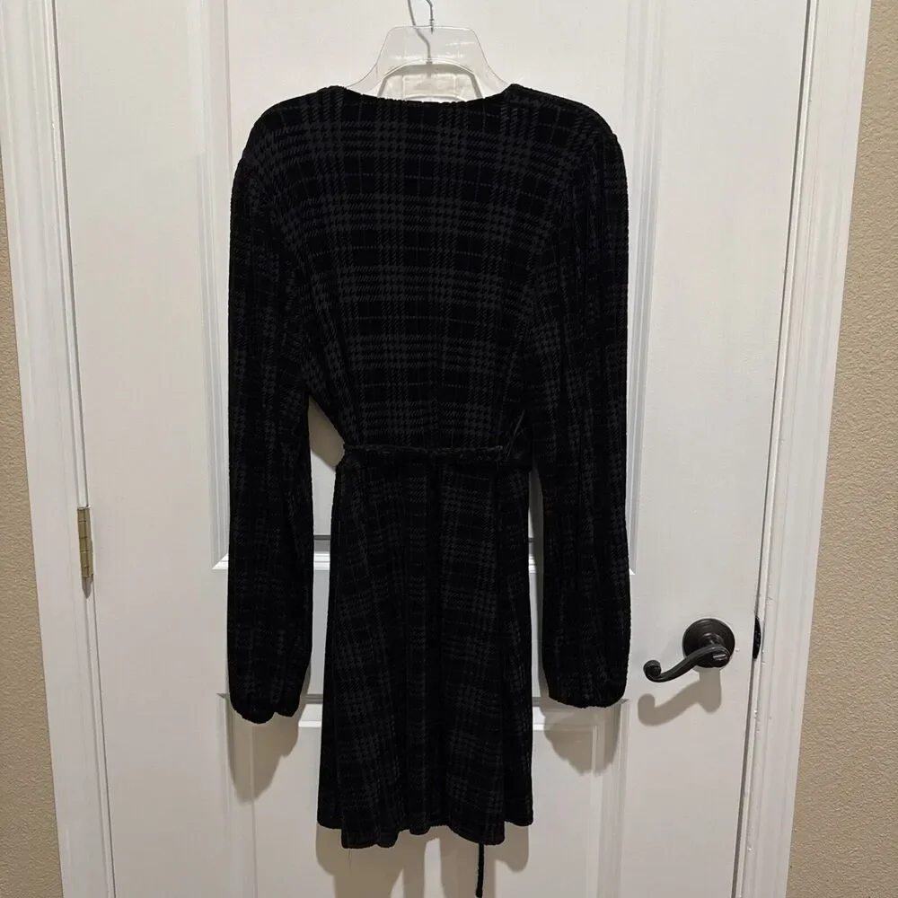 Gianni Bini Dress Mini Black Houndstooth Velvet Wrap Long Sleeve Size Large New